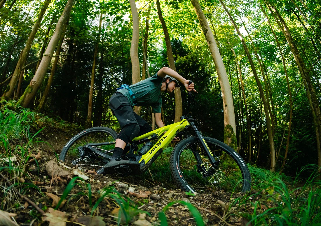 Whyte-Bikes-E-160-S-lime-sc-9-2000pix_1100x